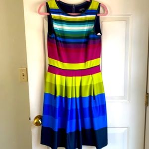 Tahari size 4 bright dress. Fully lined, thick material with pockets.